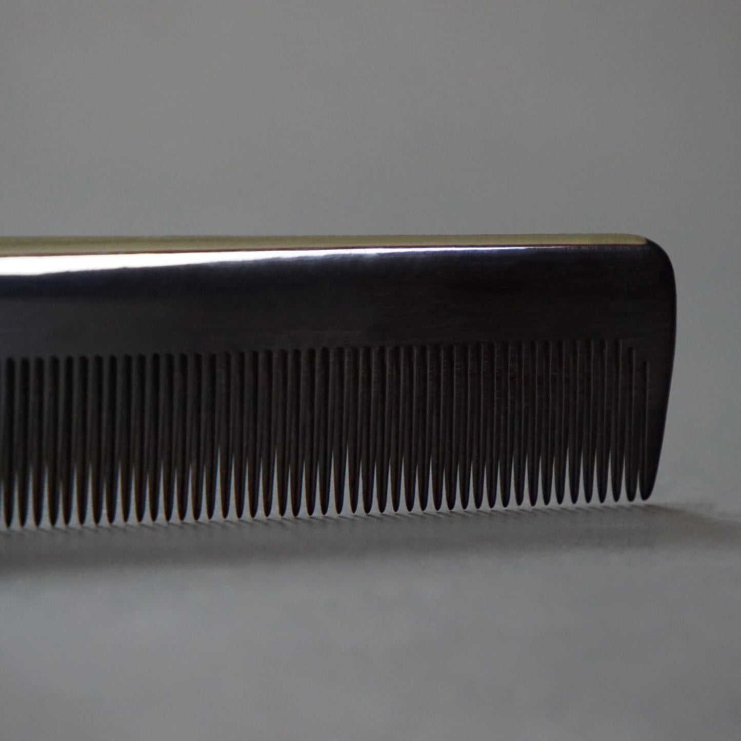 Tail comb